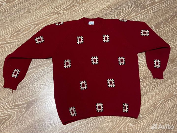 Свитер