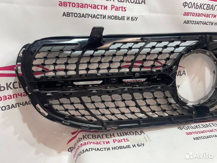 Решетка радиатора Mercedes C253 W253 GLC A25388077