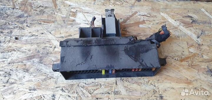 Блок предохранителей Volkswagen Tiguan 2007-2011