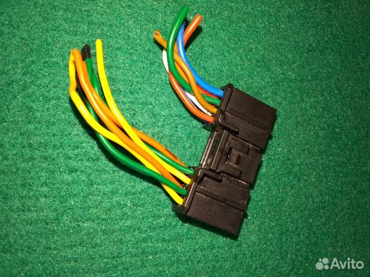 2188225 разъём электропроводки Ford