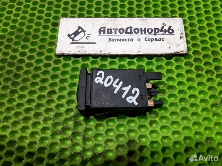 Кнопка аварийной сигнализации Audi A4 B5