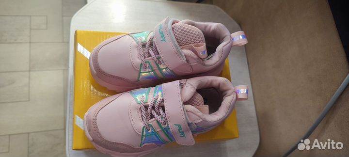 Кроссовки детские 27 размер
