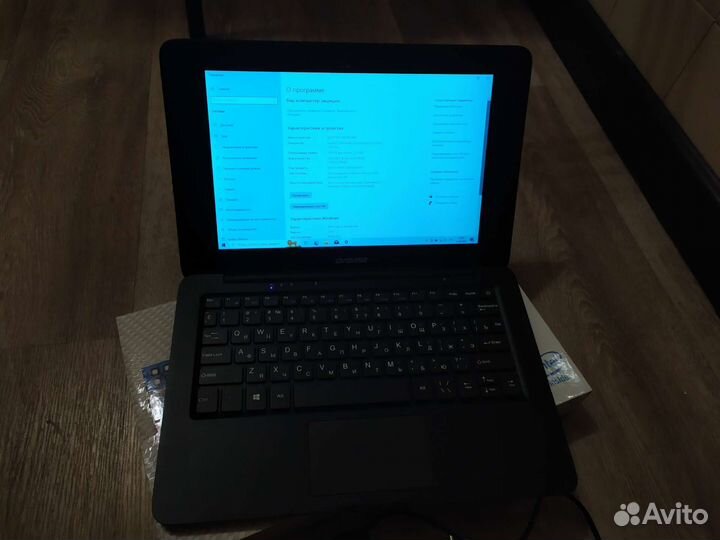 Digma Eve 10 C300 нетбук