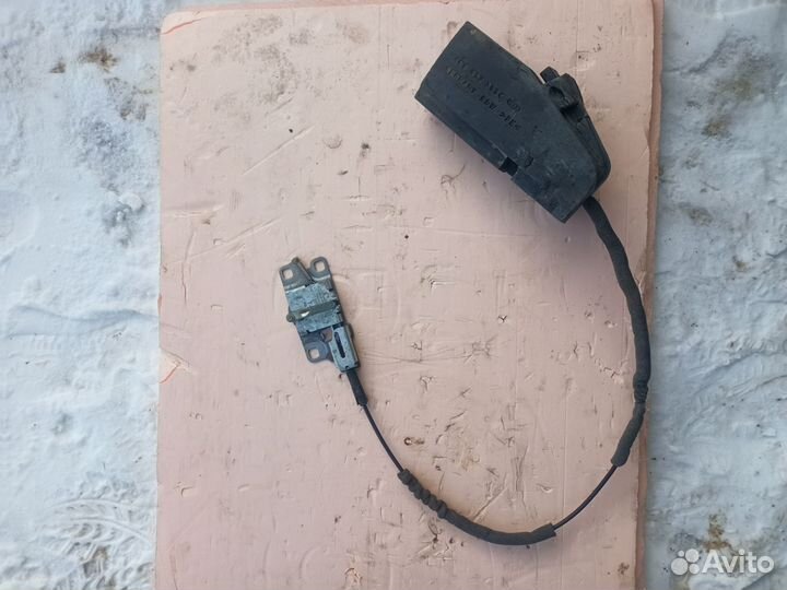 4E0827383C Замок крышки багажника Audi A8 D3 4E