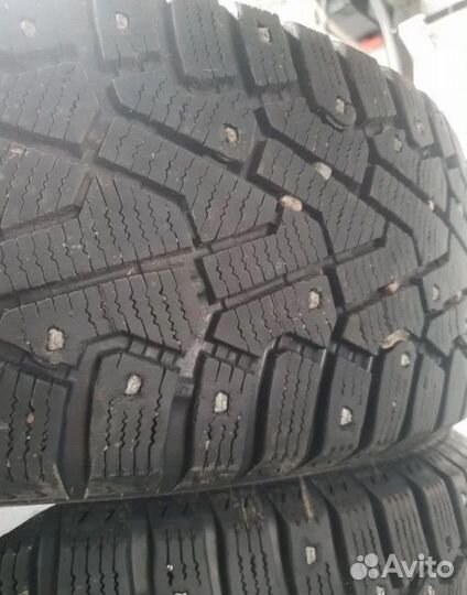 Pirelli Ice Zero 215/60 R17