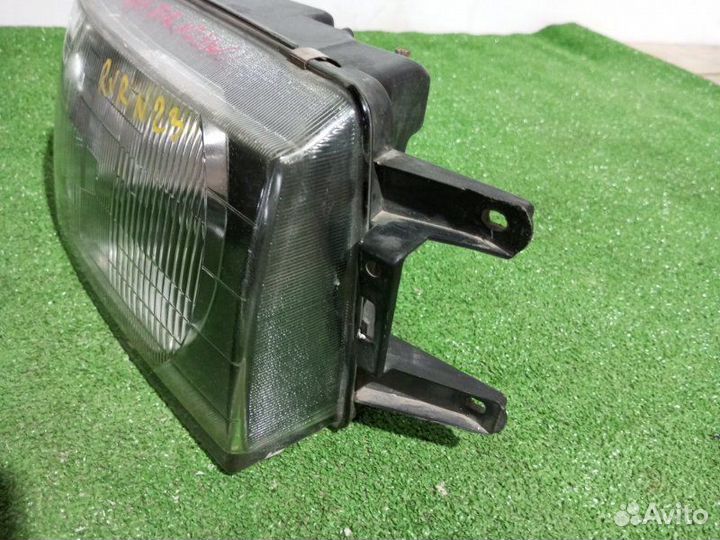 Фара галогеновая правая Mitsubishi Rvr N23W
