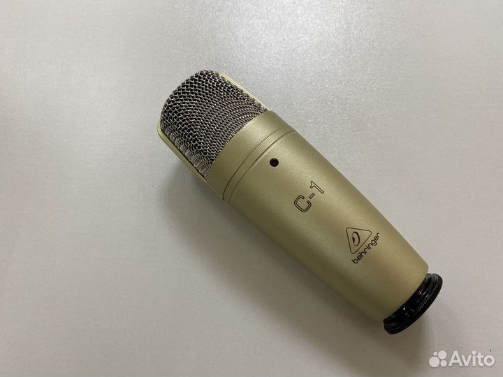 Студийный микрофон behringer c1