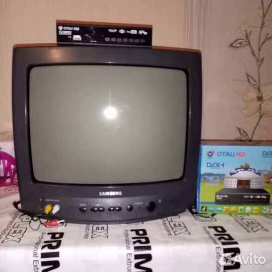 Телевизорс приставкой