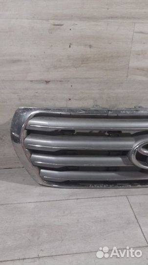 Решетка радиатора Toyota Land Cruiser 200 С 2007