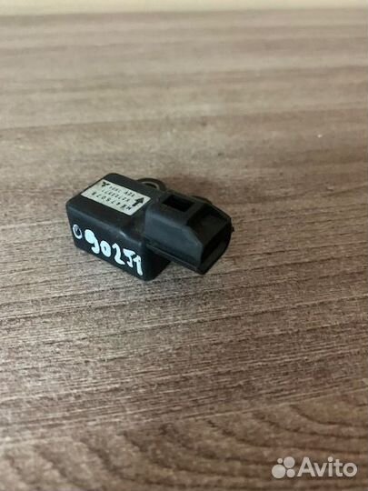 Датчик подушки безопасности Паджеро MR475078