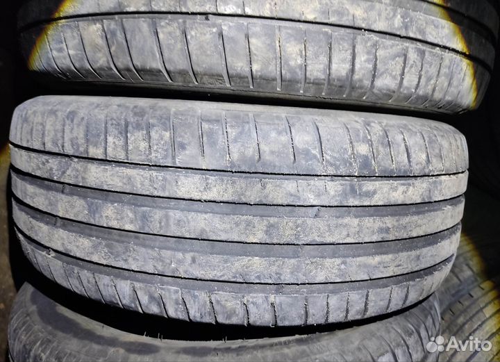 Michelin Pilot Sport 4 225/55 R19 99V