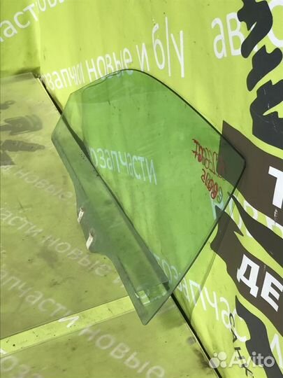 Стекло двери переднее правое Mazda 626 GE лифтбек