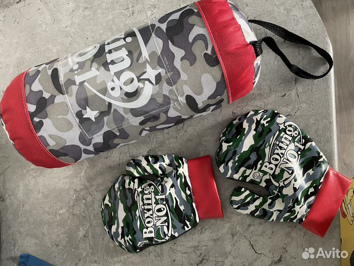 Детская боксерская груша и перчатки