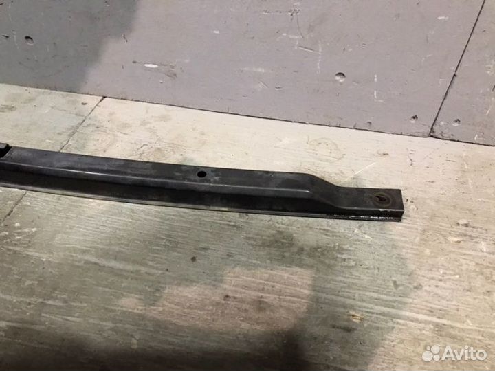 Верхняя планка телевизора передняя Honda Cr-V 3 RE