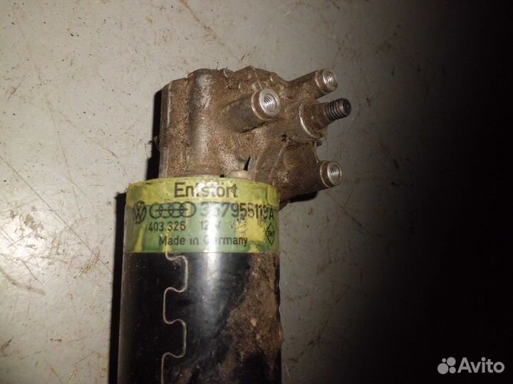 Моторчик стеклоочистителя (Volkswagen Passat)