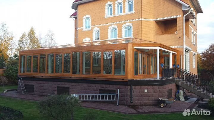 Безрамное остекление веранд беседок и террас