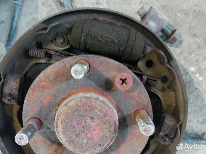 Кулак задний киа спектра