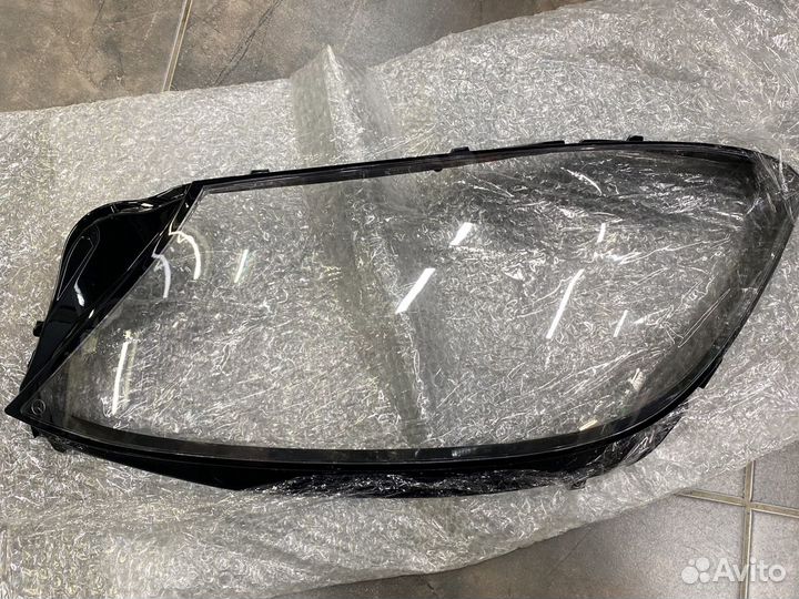 Стекло фары Mercedes w222