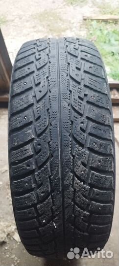 Kumho I'Zen Stud Snow KW11 225/65 R17 106T