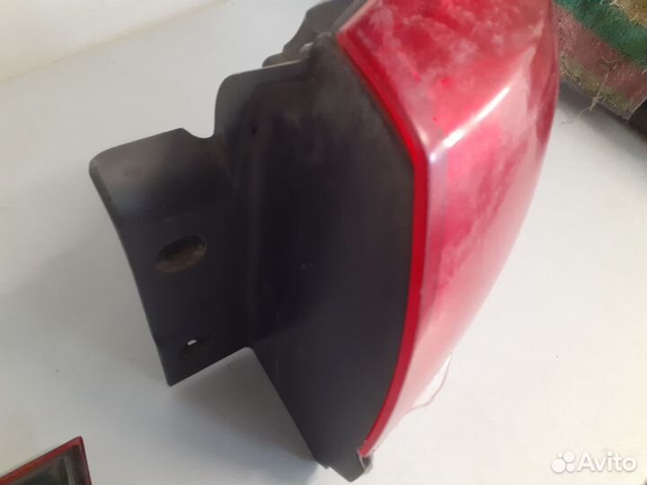 Фонарь задний правый Тойота лк 200