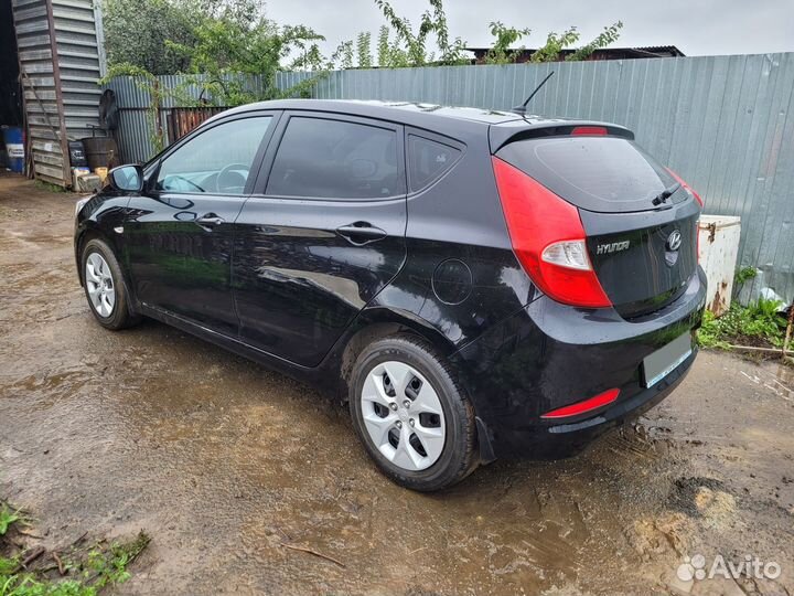 Hyundai Solaris 1.4 AT, 2015, 77 000 км