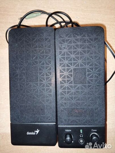 Компьютерные колонки Genius SP-S110