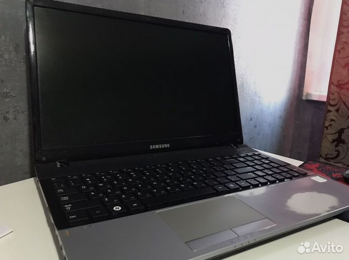 Ноутбука samsung 300E5A