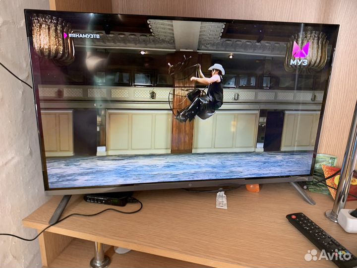 Телевизор dexp LED 32(81 см)