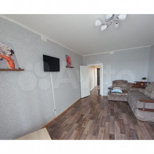 2-к. квартира, 54,4 м², 1/10 эт.