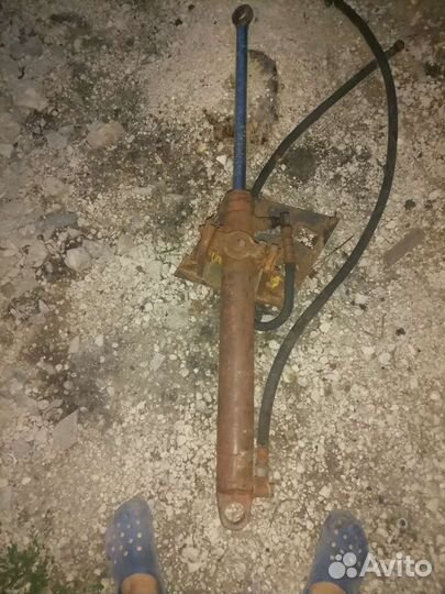 Цилиндр гидравлический бу