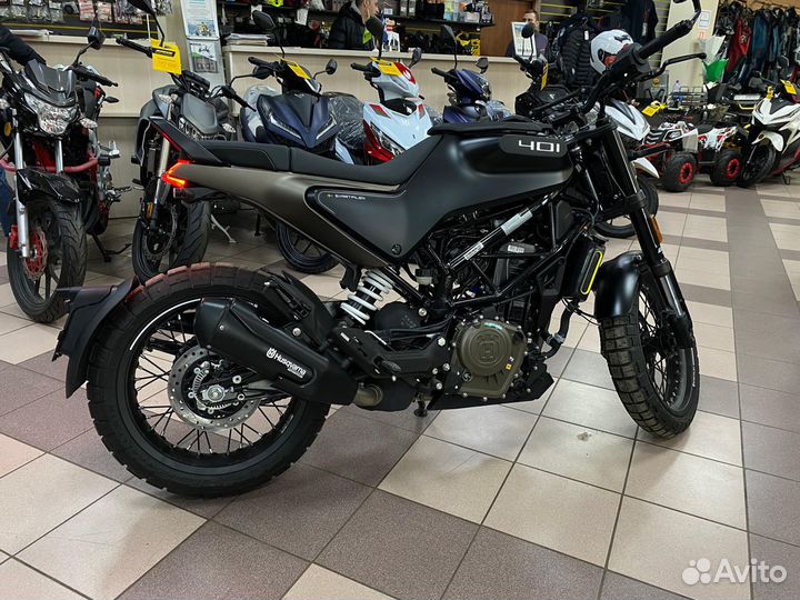 Мотоцикл Husqvarna svartpilen 401