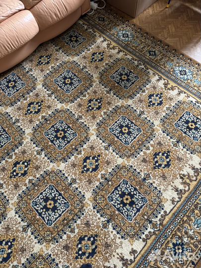 Ковер шерстяной