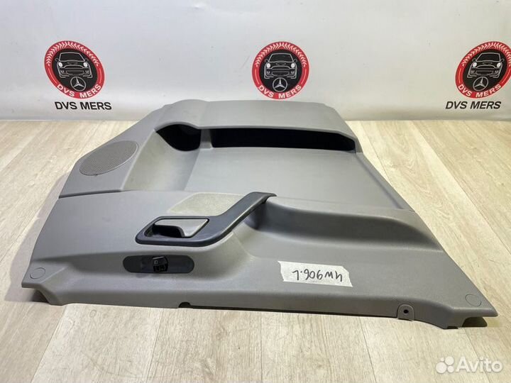 Обшивка двери передняя левая Mercedes Sprinter W