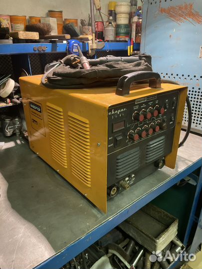 Сварочный инвертор Сварог Tig 200 AC/DC