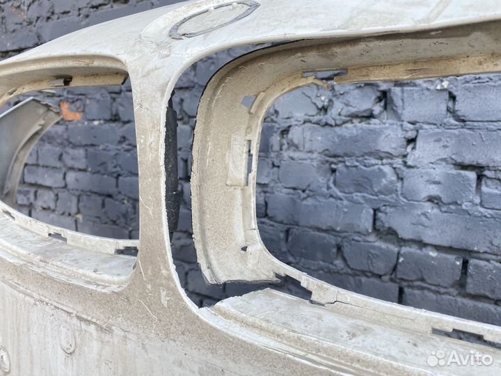 Передний бампер bmw 316 51118055820