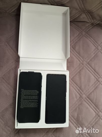 TECNO Phantom V Flip, 8/256 ГБ