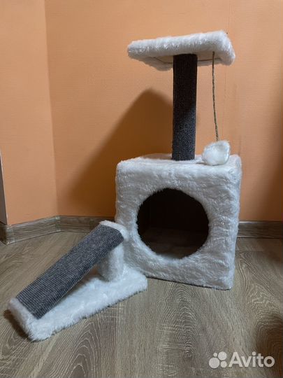Домик для кошки с когтеточкой бу