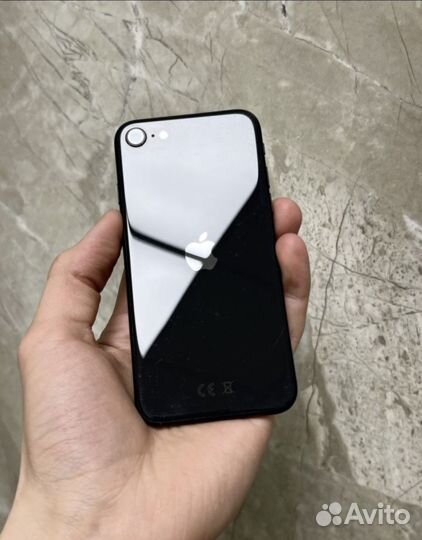 iPhone SE (2020), 64 ГБ