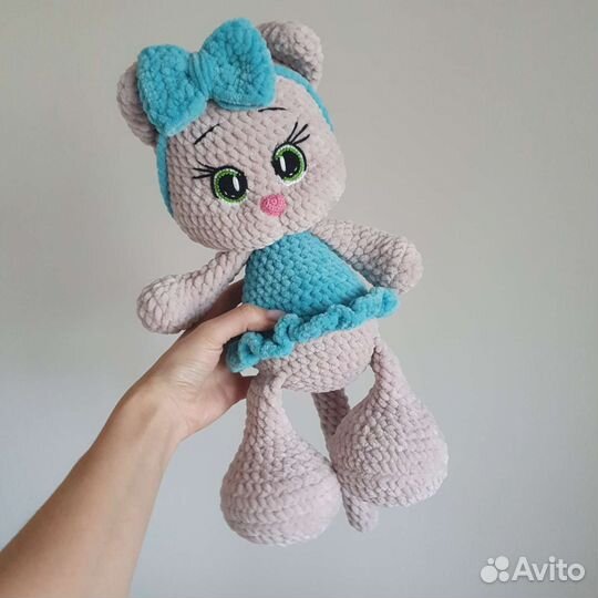 Кошка вязаная