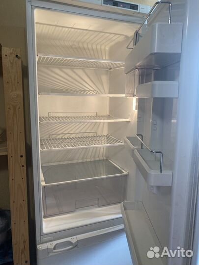 Холодильник Bosch KGE3501