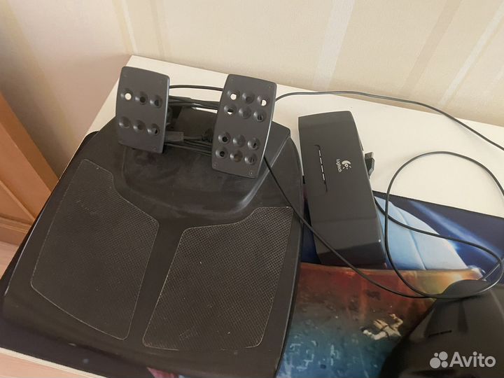 Игровой руль logitech momo racing