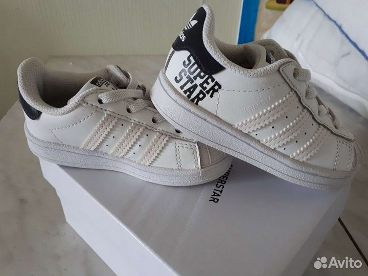 Кроссовки adidas