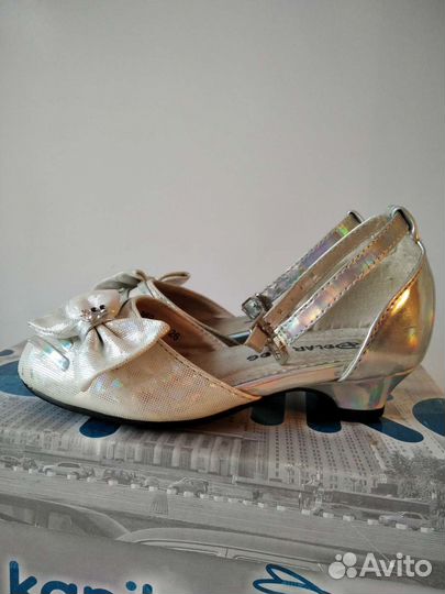 Туфли на девочку 26 размер