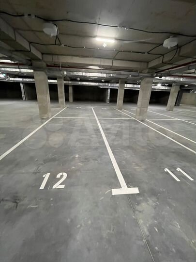Машиноместо, 14 м²