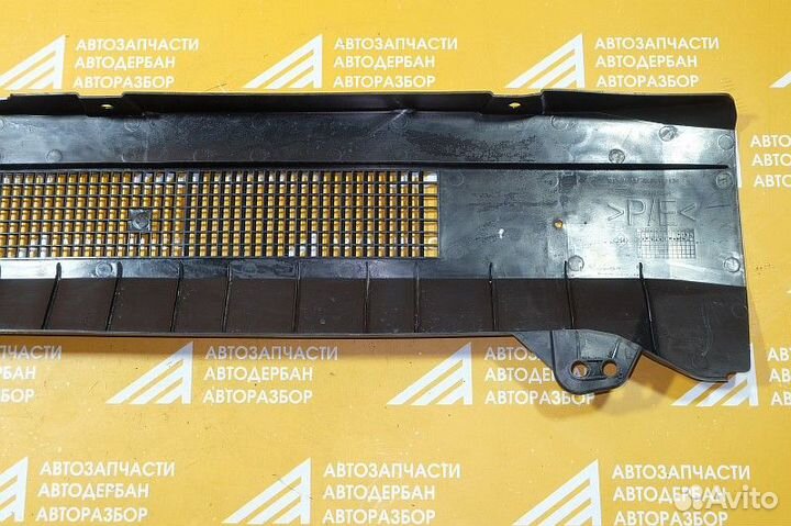 Защита антигравийная LADA Largus (2011)