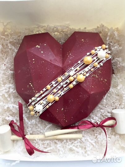 Подарок шоколадная пиньята