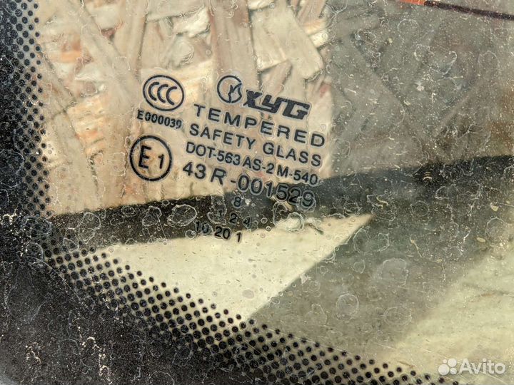 Стекло заднее mercedes w140