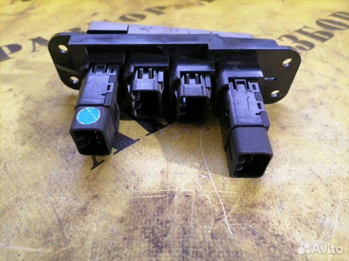 Блок кнопок Kia Carnival 1 1998-2006 минивэн 2.5