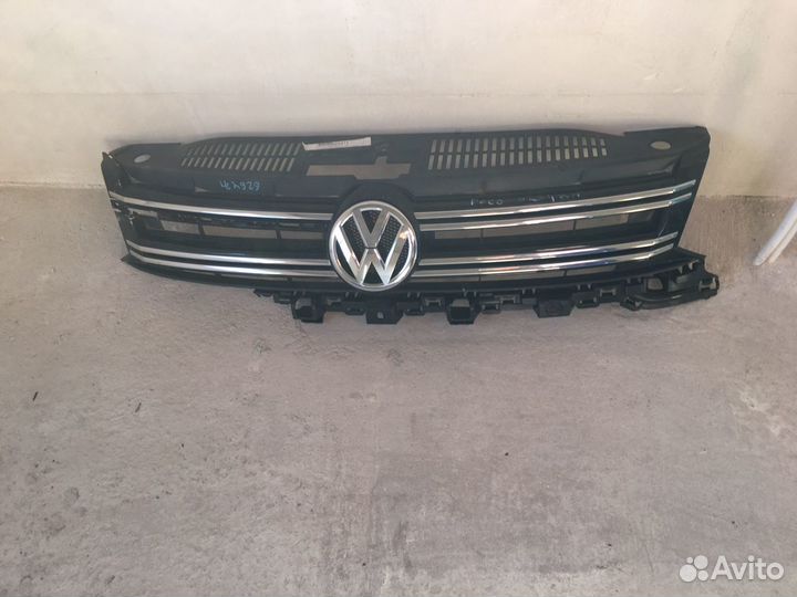 Решетка радиатора Volkswagen Tiguan 2013