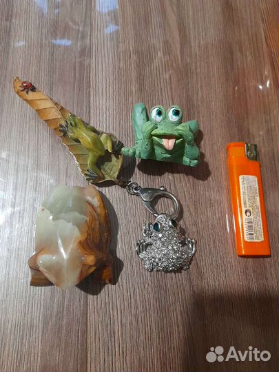 Статуэтка лягушка